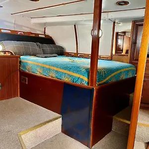 Hotel en barco Salidas En Barco, Premiá de Mar